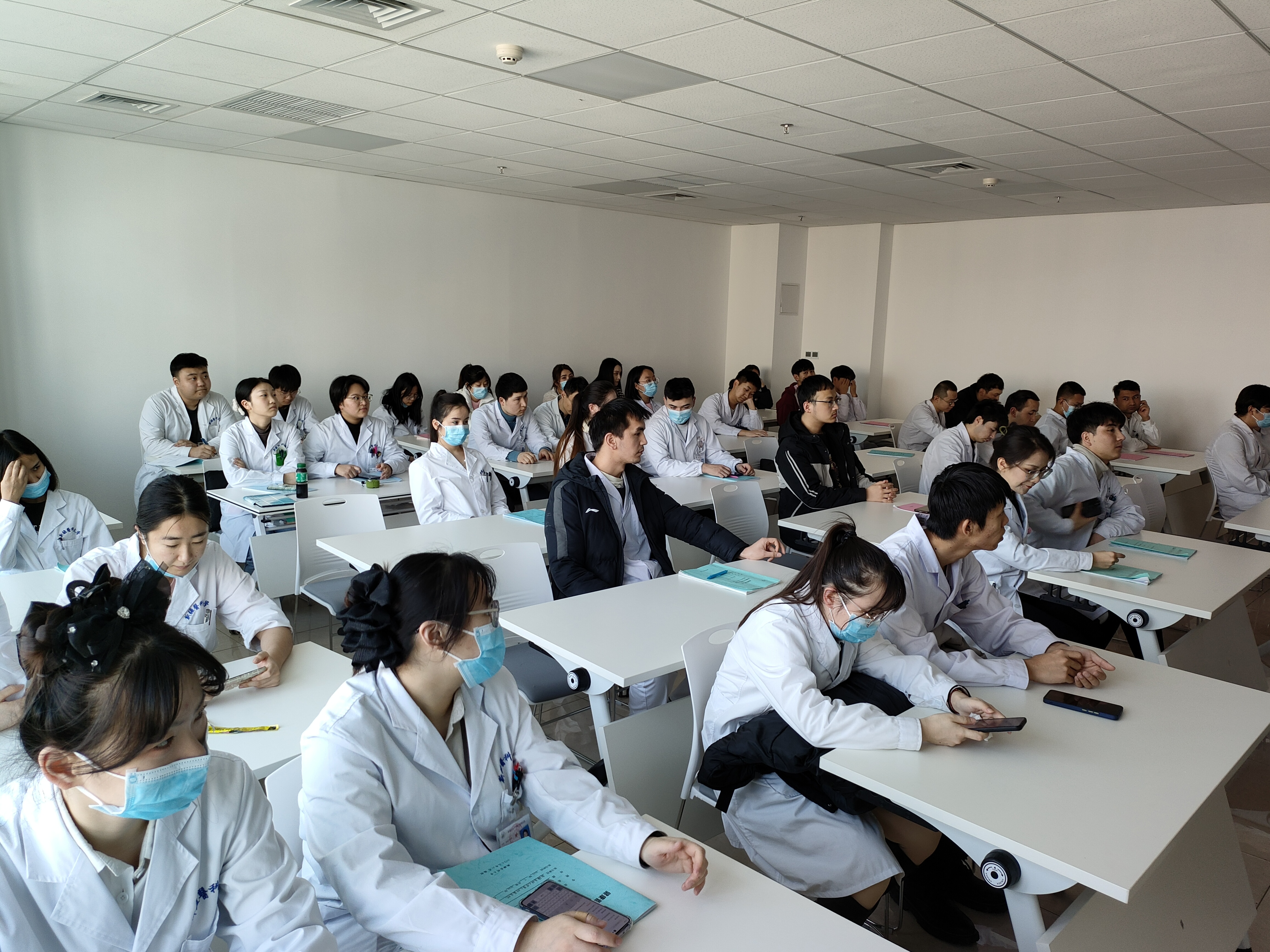 新疆医科大学第七附属医院保卫科开展“新员工安全管理培训” 新疆医科大学第七附属医院保卫科开展“新员工安全管理培训”