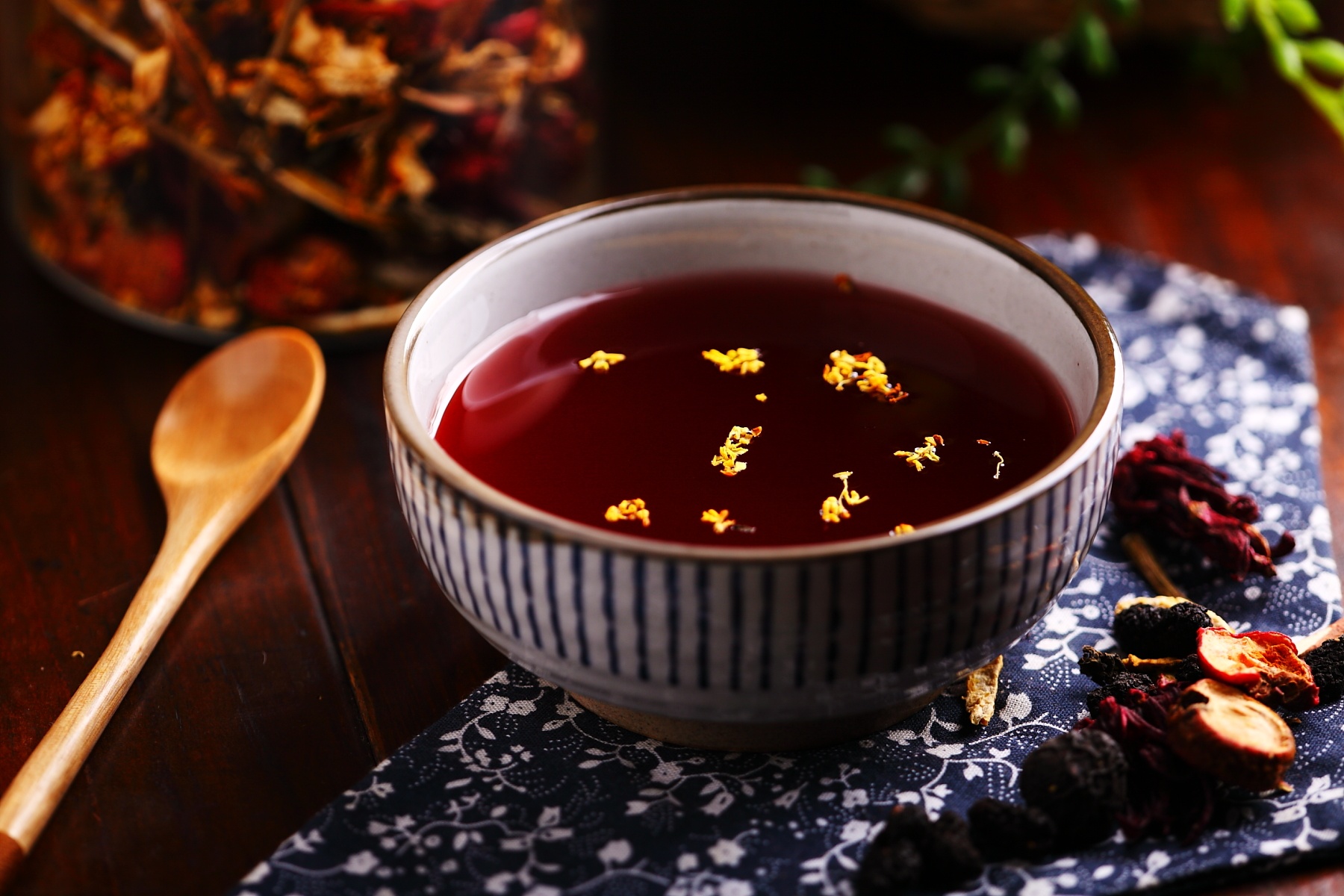 闻香寻梅，望梅止渴——夏日“清凉宝典”之中药酸梅汤茶饮，在这个夏天喜欢你没道理！